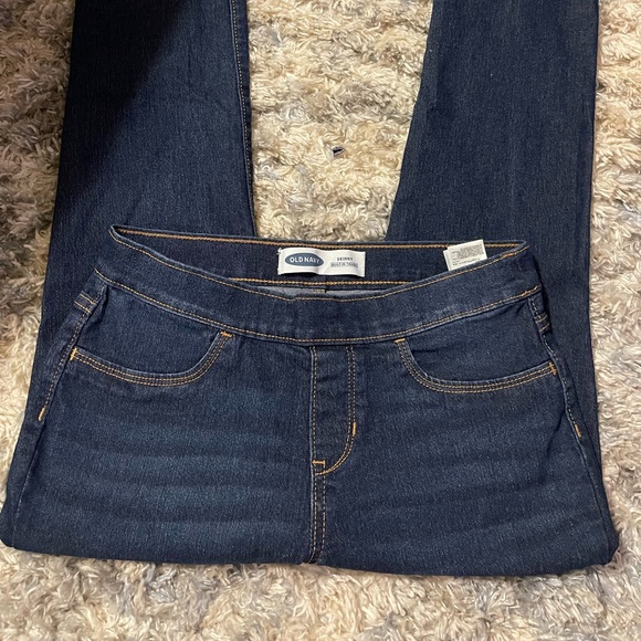 Skinny Jeggins. Ordered them from childrens place, For my niece but didn’t fit. - Picture 2 of 4